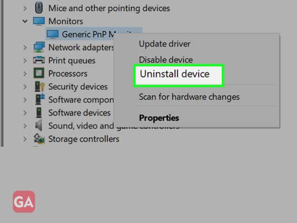 Right click on ‘generic PnP monitor’ and click on ‘Uninstall device’.