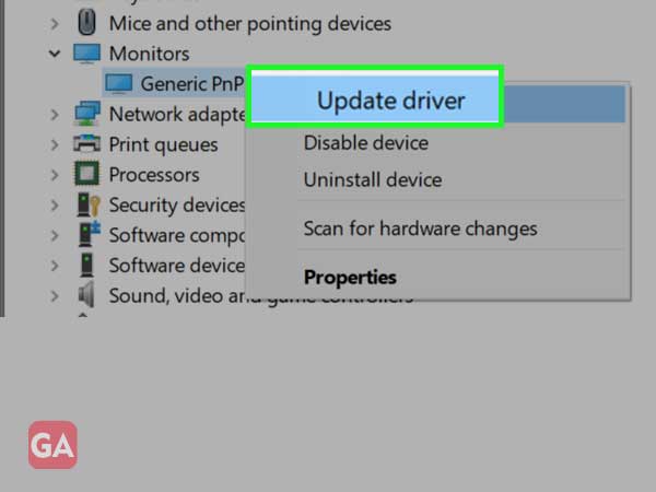 Right click on ‘generic PnP monitor’ and click on ‘Update driver’