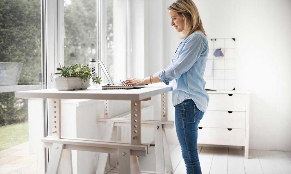 standing-desk-remain-standing-comfortably