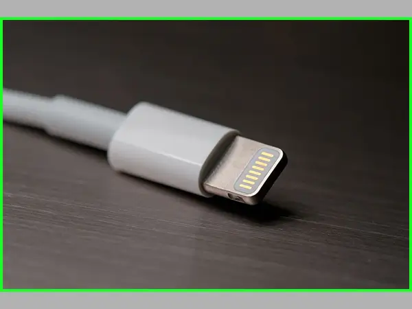 Lightning Cable 