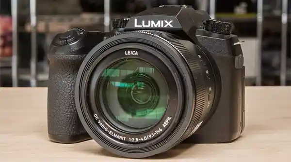 Panasonic LUMIX FZ1000 II