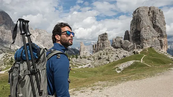 Wearing sunglasses while traveling
