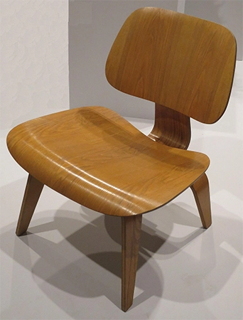 JPEG of a Chair